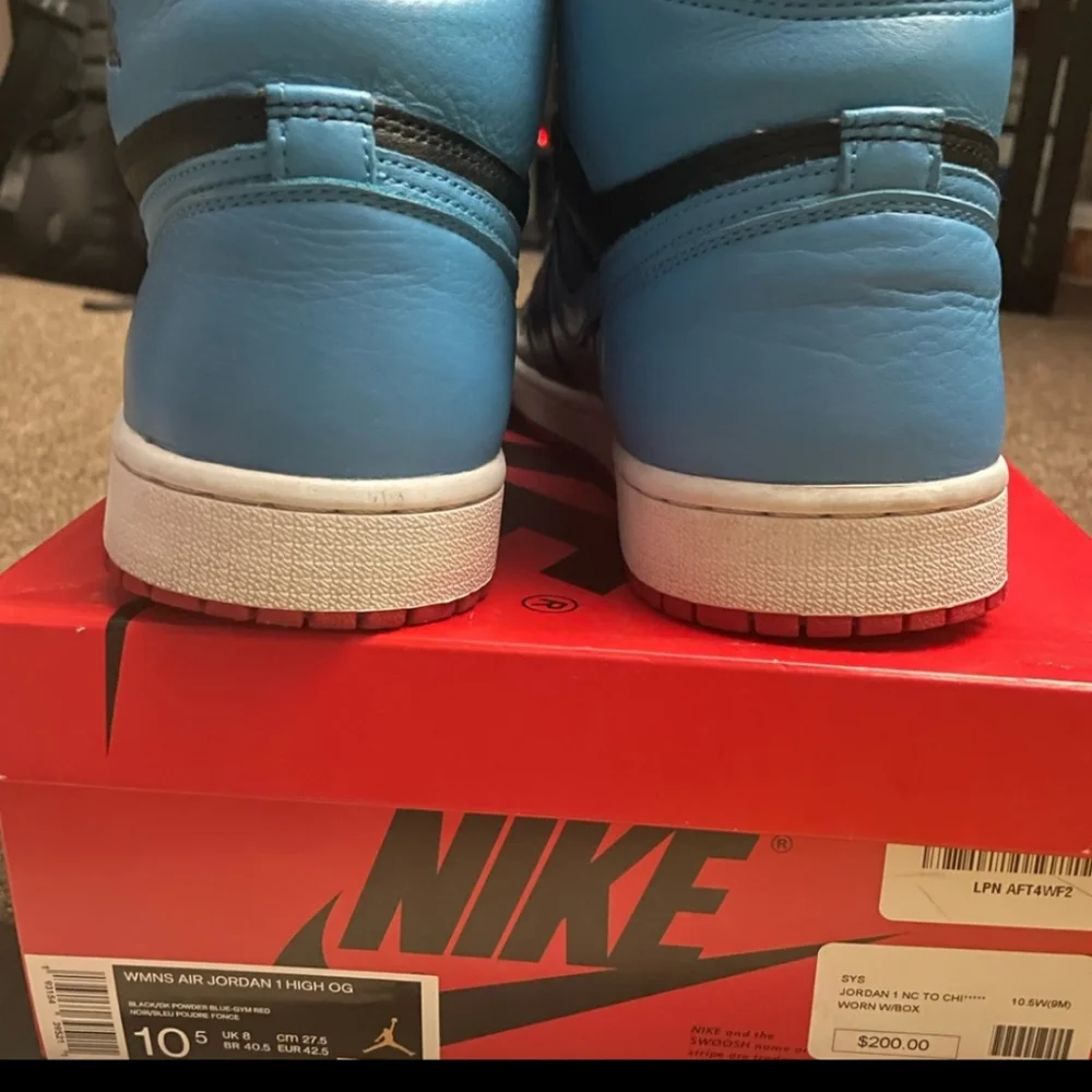 Jordan 1 Retro UNC to Chicago - Picture 6 of 10